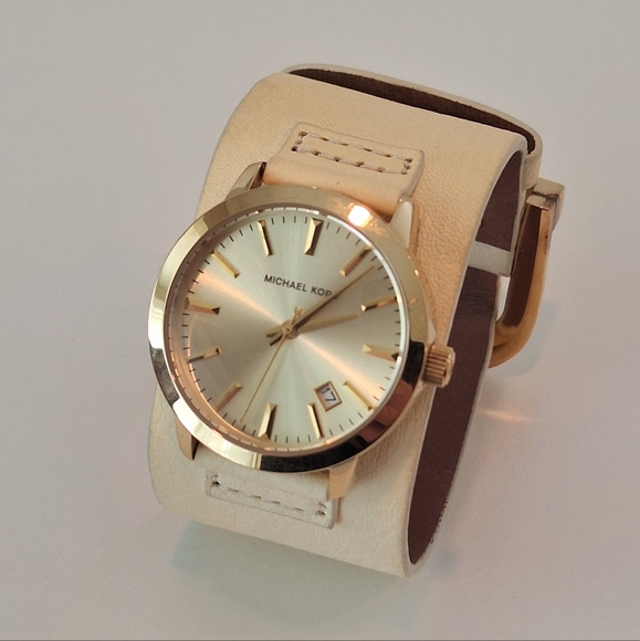 Michael Kors leather cuff watch - Picture 2 of 6